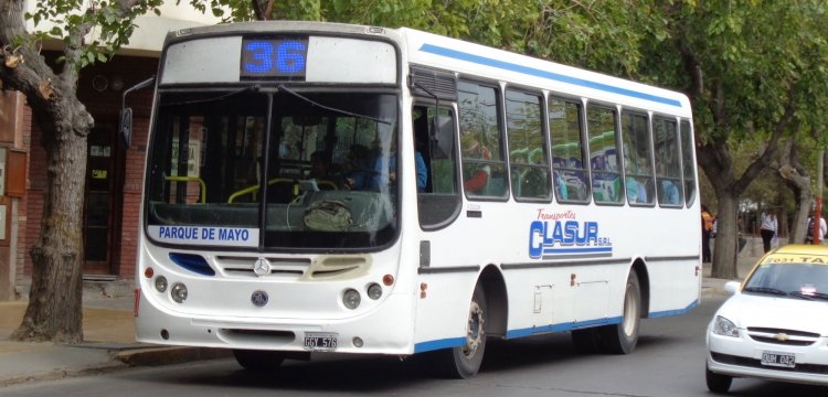 Mercedes-Benz OF 1418 - Metalpar Tronador - Clasur
GGY576

Línea 36, interno ¿?
