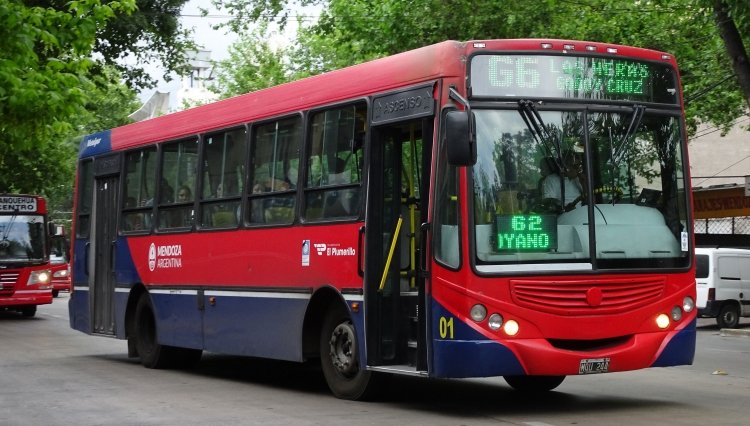 Mercedes-Benz OF 1418 - Metalpar Tronador 2010 - El Plumerillo
MQU244

Línea 62 (Mendoza), interno 01



Archivo posteado originalmente en diciembre de 2018
