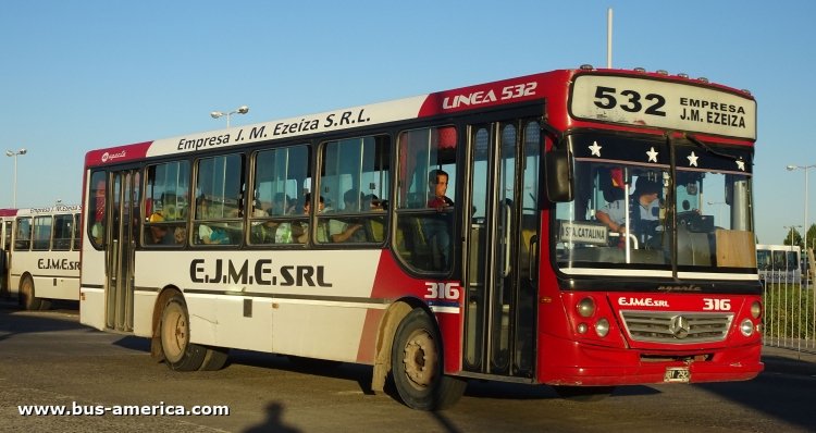 Mercedes-Benz OF 1418 - Ugarte Americano - EJME
NBY292

Línea 532 (Prov. Buenos Aires), interno 316


Archivo posteado por segunda vez, originalmente posteado en julio de 2019
