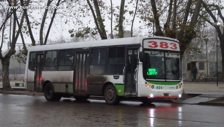 Mercedes-Benz OH 1315 L SB - Metalpar Tronador - SJBSA
Línea 383 (Prov. Buenos Aires), interno 824



Archivo originalmente posteado en agosto de 2019 
