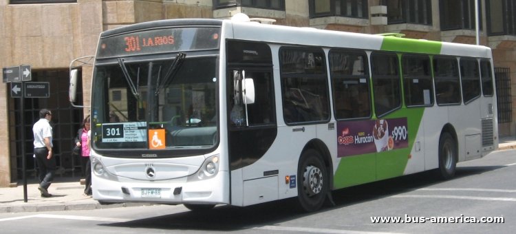 Mercedes-Benz O-500 U - CAIO Mondego H (en Chile) - Transantiago , Vulue
BJFW88

Línea 301, interno 0321
