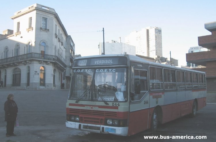 Volvo B58E - Ciferal Padron Rio (en Uruguay) - C.O.E.T.C.
�STC1720?
Para conocer mas sobre la historia de esta empresa puede consultar en la nota del [url=http://www.grupoaclo.es.tl/Coetc-_-47-A%F1os-de-Historia.htm]Grupo ACLO sobre C.O.E.T.C.[/url]
