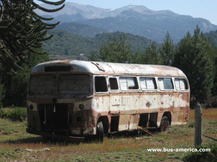 Daf - Uspallata - Club Social y Deportivo Unión de Zapala
http://galeria.bus-america.com/displayimage.php?pos=-14512
