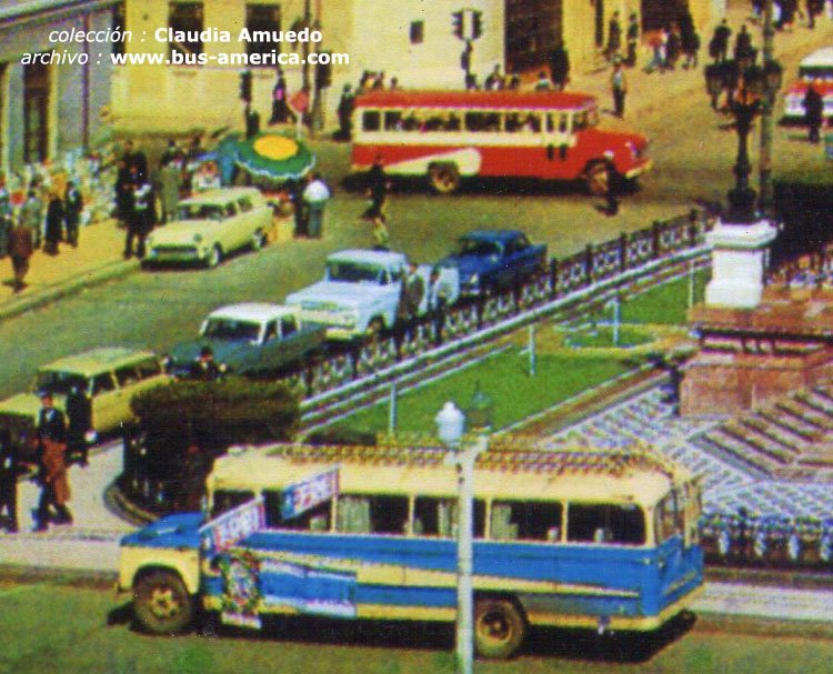 Dodge D 600 - Juan Ortega - Valparaíso
Fotógrafo : ¿?
Extracto de imagen panorámica de Valparaiso
Colección y gentileza : Claudia Amuedo

Los invitamos a conocer la historia de esta carrocera en nuestra sección Revista Bus América:
[url=https://www.bus-america.com/CHcarrocerias/Ortega/JuanOrtega-histo.php]Historia de carrocerías Juan ORTEGA[/url]
