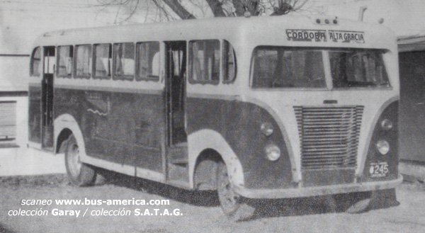 C.O.T.A.G.L.
Unidad patente provincial de ómnibus de Cordoba 245.
http://galeria.bus-america.com/displayimage.php?pid=31553

Fotografía reproducción de coleccion Sr.Garay , reproducida de colección empresa S.A.T.A.G. (ex C.O.T.A.G.L)
