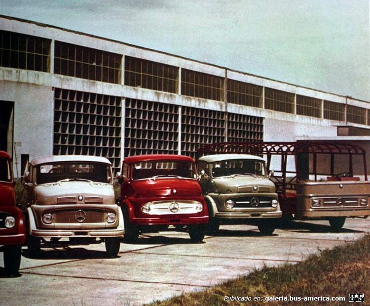 MERCEDES BENZ ARGENTINA SA
FOTOGRAFIA MERCEDES BENZ
COLECCION JAR2000
Palabras clave: LARGA DISTANCIA-URBANOS