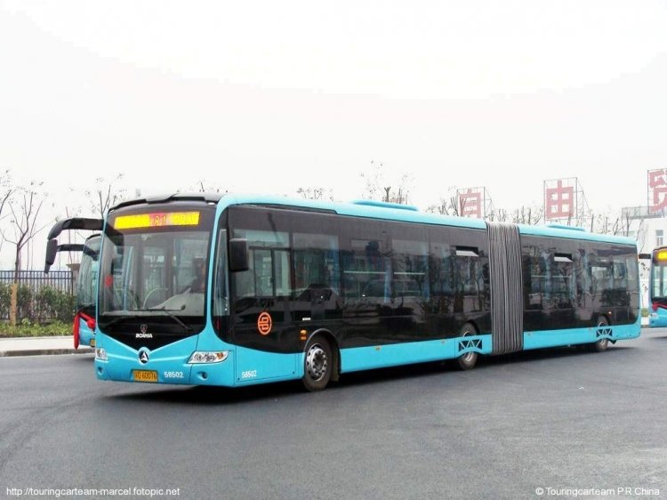 CARROCERIA CHANGLONG CHINA
FOTOGRAFIA PROPIEDAD DE 
TOURINGCARTEAM PR CHINA
http:/TOURINGCARTEAM-MARCEL.FOTOPIC.NET
IMITACION MERCEDES BENZ CITARO 
Palabras clave: ARTICULADO