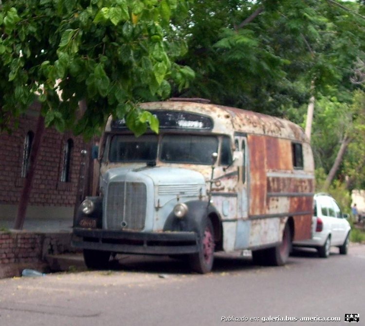 Mercedes-Benz L 312 - La Porteña - Particular

