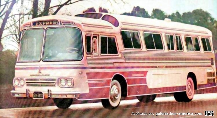 Magirus Deutz 200 RS 12A - A. y L. Decaroli
E.143112

FOTOGRAFIA EXTARIDA DEL FOLLETO BLANCO Y NEGRO DE MAGIRUS DEUTZ
COLOREADA POR JAR2000
COLECCION JAR2000
Palabras clave: LARGA DISTANCIA