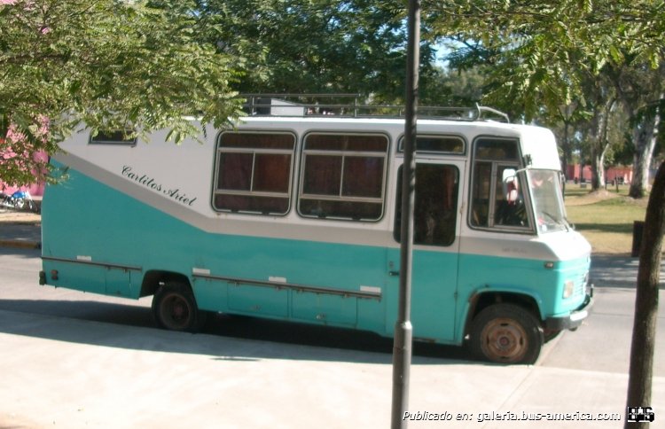 CARROCERIAS EL INDIO BsAs
FOTOGRAFIAS JAR2000
Palabras clave: MINIBUS