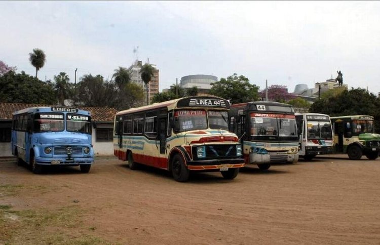 Mercedes-Benz LO 1114 - El Diseño (en PARAGUAY) - Loma Pyta
CARROCERIA EL DISENO BUENOS AIRES
FOTOGRAFIA PARAGUAY TRANSPORTES URBANOS GOBIERNO

Palabras clave: EL DISENO