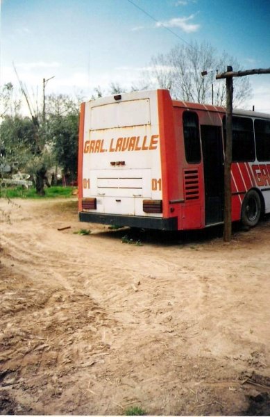 CARROCERIA COLONNESE Y CIA MENDOZA
ESTA ES LA CULATA QUE CARROCERIAS COLONNESE Y CIA EMPEZO A USAR EN LOS MODELOS FERRONI Y ZANELLO, PERO EN EL MODELO FERRONI URBANO CON PUERTA AL MEDIO EL FRENTE Y LA CULATA FUERON DIFERENTES
Palabras clave: COLONNESE Y CIA