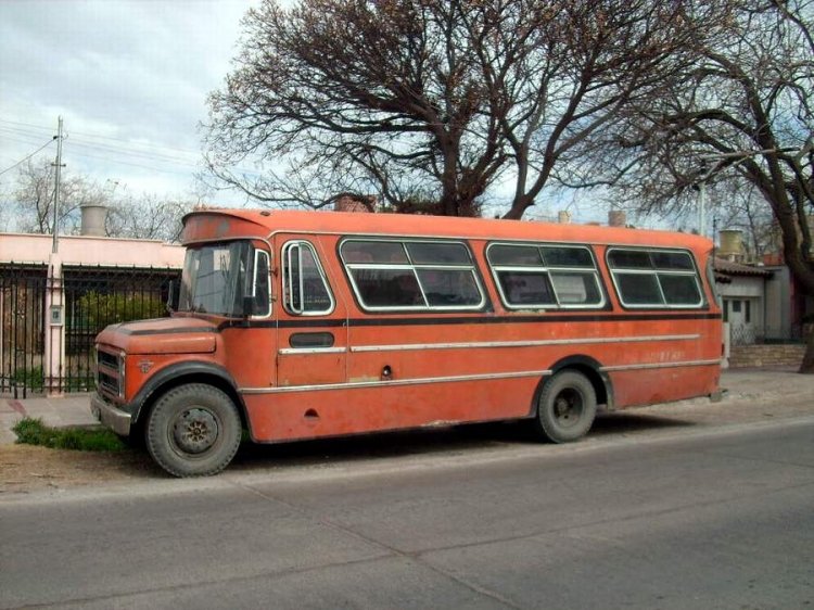UNICO EJEMPLAR
CARROCERIA LA PORTENA MENDOZA
Palabras clave: URBANA