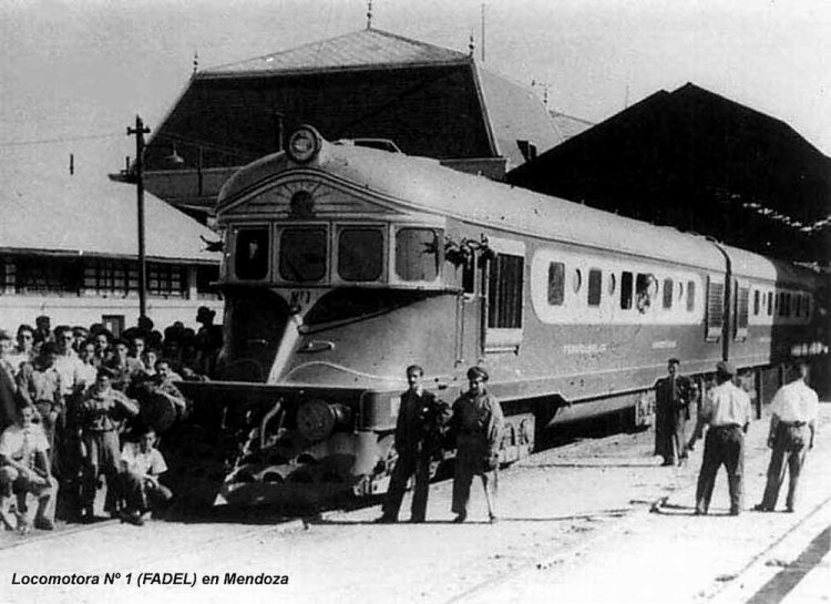 FADEL LOCOMOTORA N1 DE FABRICACION ARGENTINA
FOTOGRAFIA ARCHIVO DE LA NACION ARGENTINA
PASO POR MENDOZA
Palabras clave: LARGADISTANCIA