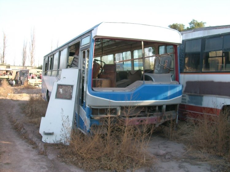 ABANDONADOS
CARROCERIA PEVERI
Palabras clave: URBANO