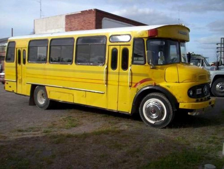 MERCEDES LO1114
VEHICULO PARA AVERIGUAR CARROCERIA
FOTOGRAFIA AUTOR DESCONOCIDO
Palabras clave: URBANO