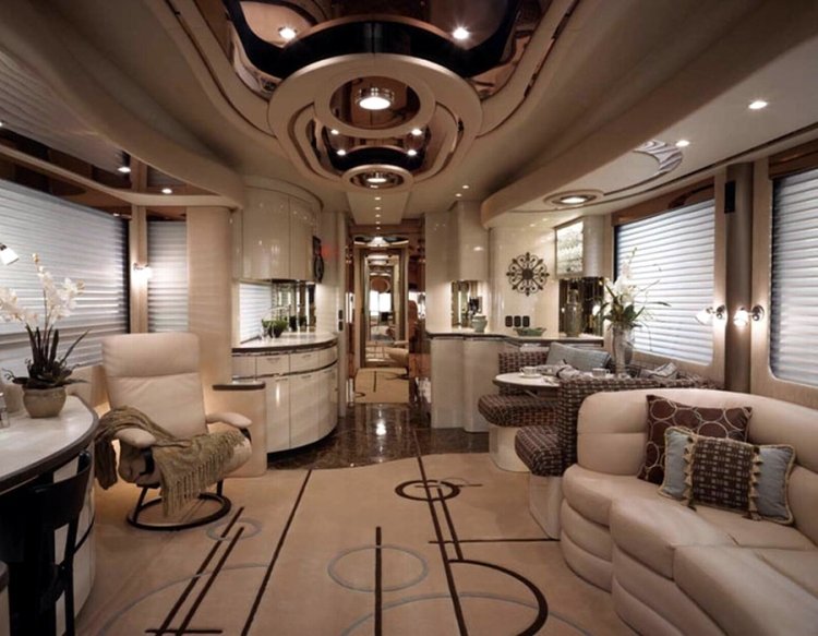 MOTOR HOME
CARROCERIA NEWELL COACH - MIAMI EEUU
MOTOR HOME
(Vista del interior de la unidad)
Palabras clave: INTERIOR