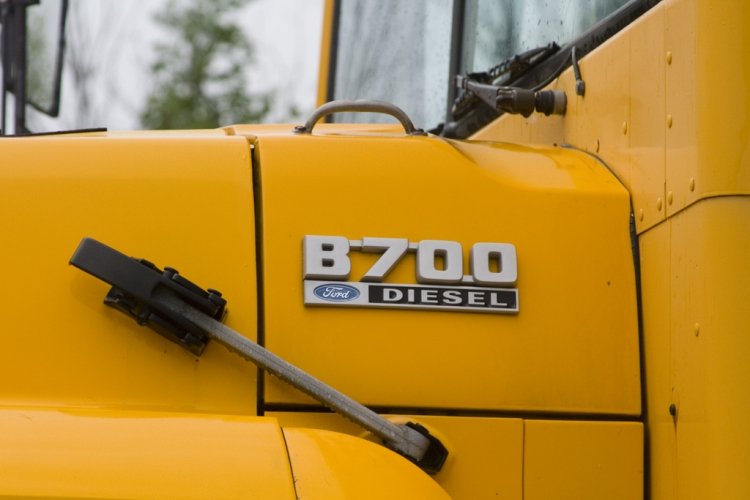 TOMA CAPO FORD
SOLO PARA COMPARACION
FOTOGRAFIA RECORTADA POR MI
Palabras clave: URBANO