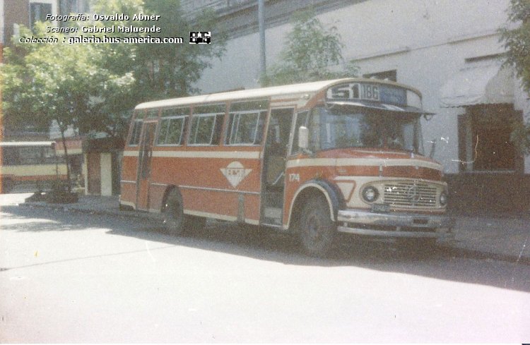 Mercedes-Benz LO 1114 - San Miguel - ECSA
¿B.2194870?

Línea 186 cubierto con unidad de línea 51 (Buenos Aires), interno 174

Fotografo: Osvaldo "Ruso" Abner
Scaneo: Gabriel Maluende
Colección: www.bus-america.com
