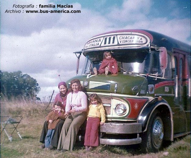 Mercedes-Benz LO 1112 - El Indio - Los Constituyentes
Fotografía : familia Macías
Gentileza : N. Macías
