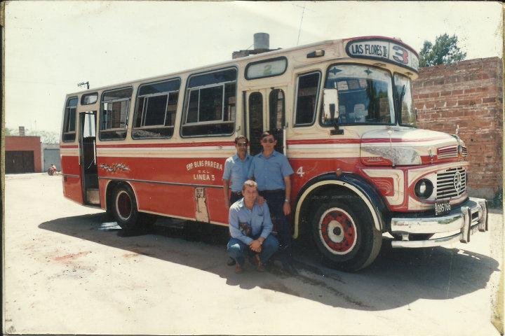 Mercedes-Benz LO 1114 - Suyai 2000 - Blas Parera
B.2095166
http://galeria.bus-america.com/displayimage.php?pos=-25263
http://galeria.bus-america.com/displayimage.php?pos=-24433
En la fotografía: Oporto, Luna & Orlandoni
Publicado en: Línea 3 x siempre (en facebook : http://www.facebook.com/Linea3XSiempre )
Un agradecimiento a "Línea 3 x Siempre"
