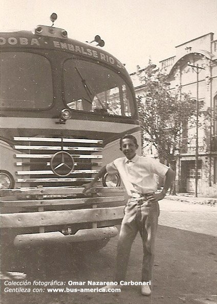 Mercedes-Benz L 312 frontalizado - Varese - T.O.A.
Fotografía: Omar Nazareno Carbonari

En la imagen Omar: "foto tomada en AV. Velez Sarsfield al 800, a una cuadra de la antigua terminal de omnibus de Cordoba"
