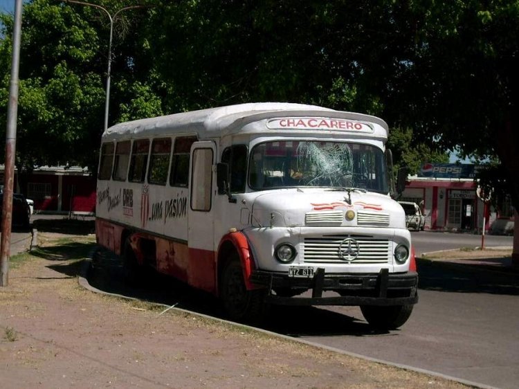Mercedes-Benz LO 1114 - Colonnese - Atlético Club San Martín
N.045926 - WYZ611
Colección: José Arturo Rivas
