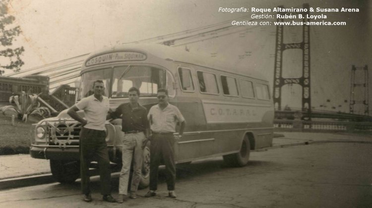 Bedford J6LZ1 - Andreolli y D´Alessandro - C.O.T.A.P.A.L
Fotografía: Roque Altamirano 
En la imagen: Altamirano, Pereyra, Trevisón
Gentileza: Susana Arena de Altamirano
Gestión: Rubén B. Loyola
[Datos de derecha a izquierda]

Para conocer la história de esta empresa acceda al siguiente vínculo:
[url=https://revista.bus-america.com/Notas/COTAPAL.htm]https://revista.bus-america.com/Notas/COTAPAL.htm[/url]

