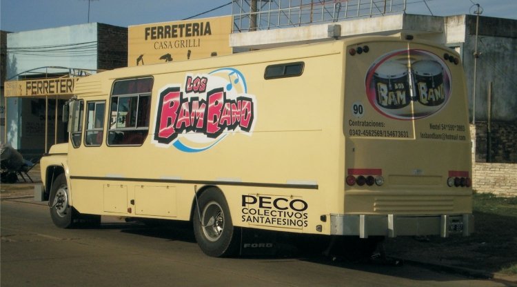 Ford B-7000 - Costa Brava - Los Bam Band
B.1926556 - TMP897
http://galeria.bus-america.com/displayimage.php?pos=-26904
http://galeria.bus-america.com/displayimage.php?pos=-26906

Fotografía: Oscar Pecorari
