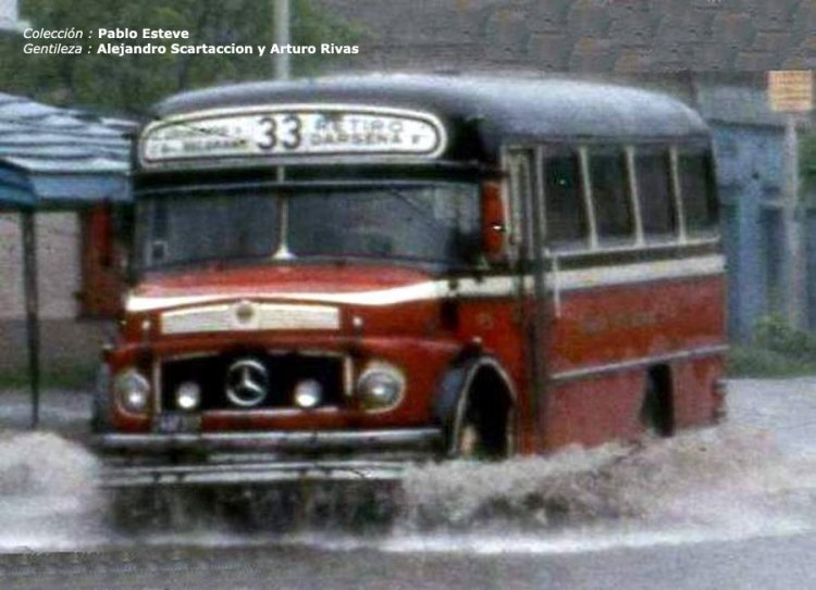 Mercedes-Benz LO 1114 - Almirante Brown
¿C.437312?
[url=https://bus-america.com/galeria/displayimage.php?pid=32432]https://bus-america.com/galeria/displayimage.php?pid=32432[/url]

Fotografía colección : Pablo Esteve
Gentileza : Alejandro Scartaccini y Arturo Rivas

