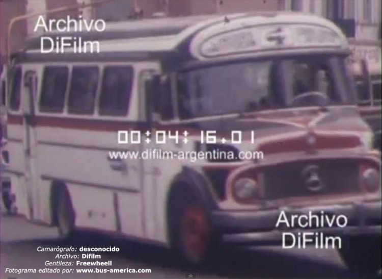 Mercedes-Benz LO 1114 - CEAP - Sol de Mayo
http://galeria.bus-america.com/displayimage.php?pos=-26770

Camarógrafo: ¿?
Archivo: Difilm (www.difilm-argentina.com)
Extraído de: http://www.youtube.com/watch?v=Bm66VphalXM
Gentileza: Freewheell
