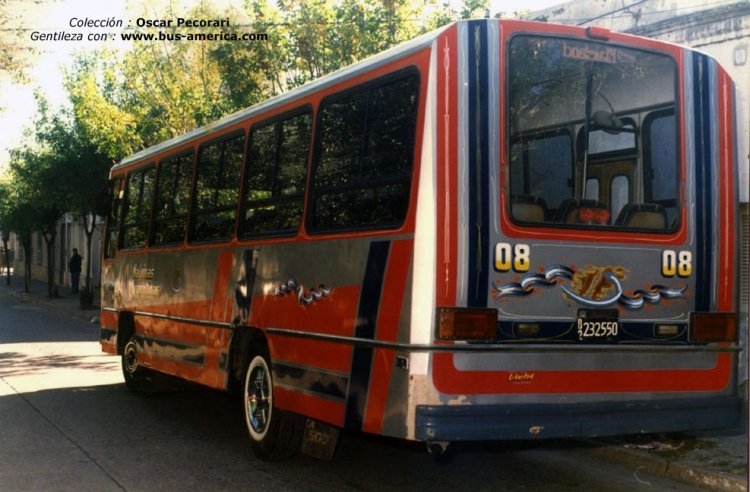 Mercedes-Benz OF 1214 - La Favorita - Malvinas Argentinas
B.2232550
http://galeria.bus-america.com/displayimage.php?pos=-16272
Fotografía : Sr. Celestre
Colección : Oscar Pecorari

