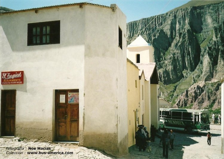 Mercedes-Benz OF 1214 - La Favorita 22-92 - Mendoza
Fotografía : N. Macías
