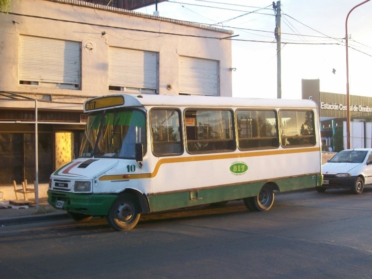 Ex Bahiense
 Esta Unidad la econtre en imediaciones de la terminal de Omnibus de Cipolletti  
Palabras clave: Cipolletti Ex Bahiense