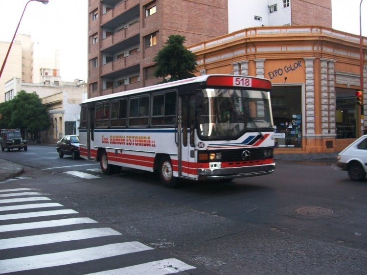 Cnel Estomba 14 Linea 518
Imagen Hector Ulloa 
Palabras clave: Cnel Estomba 14 Linea 518