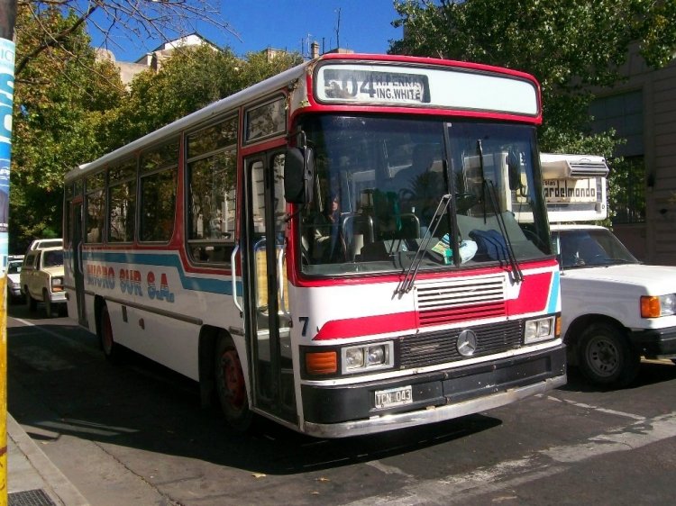 Micro Sur Bahía Blanca
C.1694964 - TCN043
Micro Sur Bahía Blanca 
Eivar OF 1318
Vieja Urbana de Bahia Blanca 
Palabras clave: Micro Sur Bahí�a Blanca  Eivar OF 1318 Vieja Urbana de Bahia Blanca