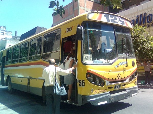 Mercedes-Benz OF 1418 - Bi-Col - Santo Cristo
