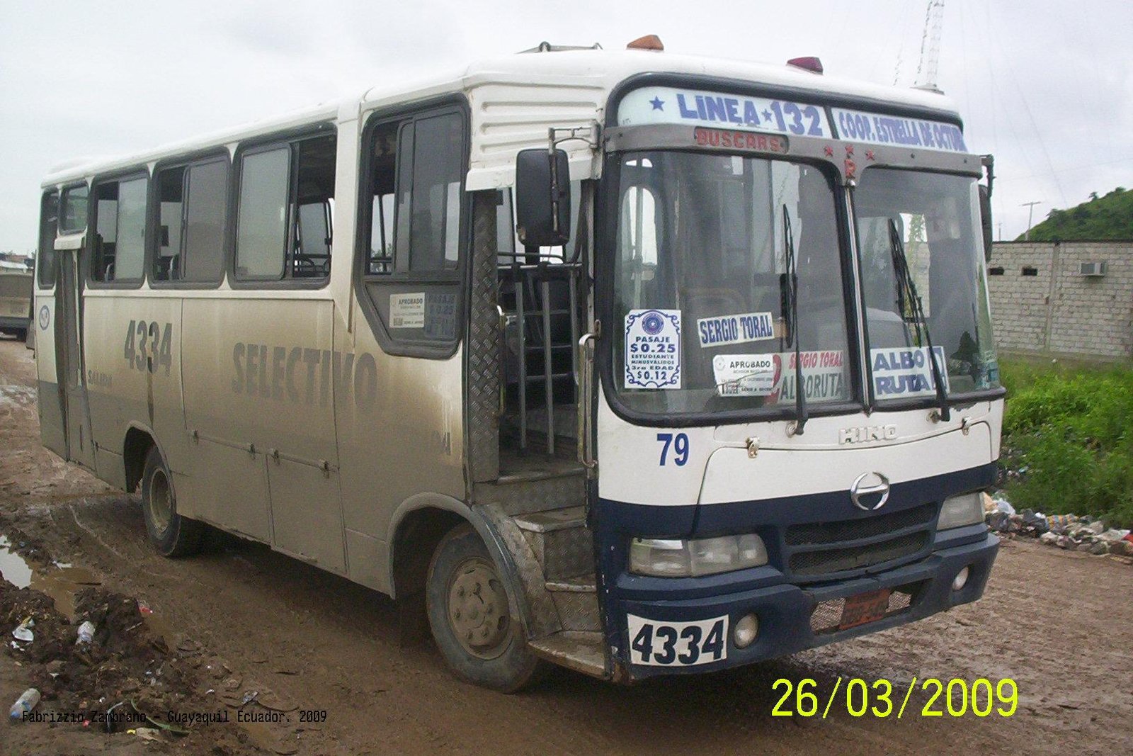 Hino FB 4 - Buscars - Estrella de Octubre
Línea 132 (Guayaquil), unidad 79, 4334

cooperativa de Transporte Urbano ESTRELLA DE OCTUBRE
