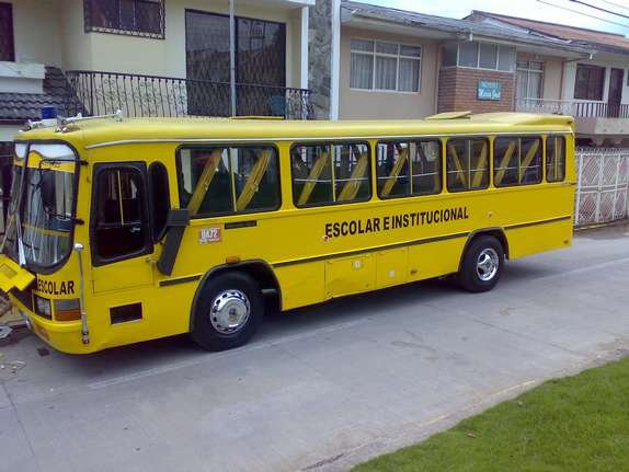 Bus Expreso Escolar y Personal

