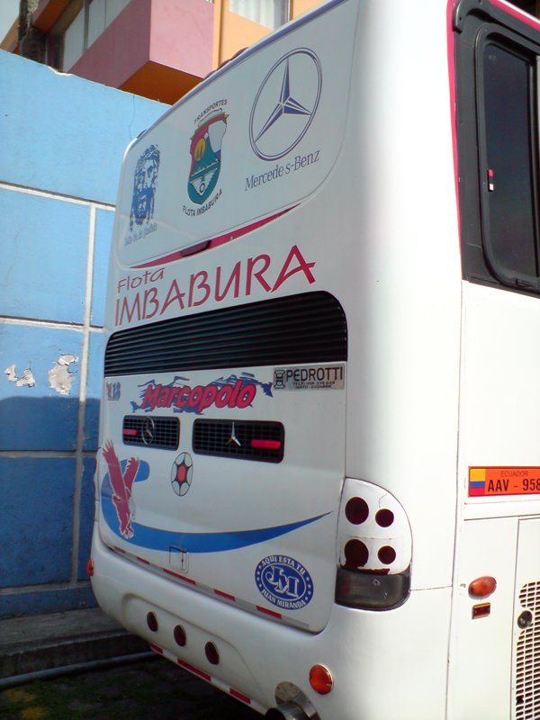 Marcopolo Andare Class (en Ecuador) - Flota Imbabura
Vista Posterior del bus Reformado por Carrocerias Pedrotti
