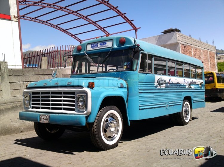 Ford F-500 - Superior (en Ecuador) - Bus Clásico Urbano
PBA136
www.ecuabus.net
