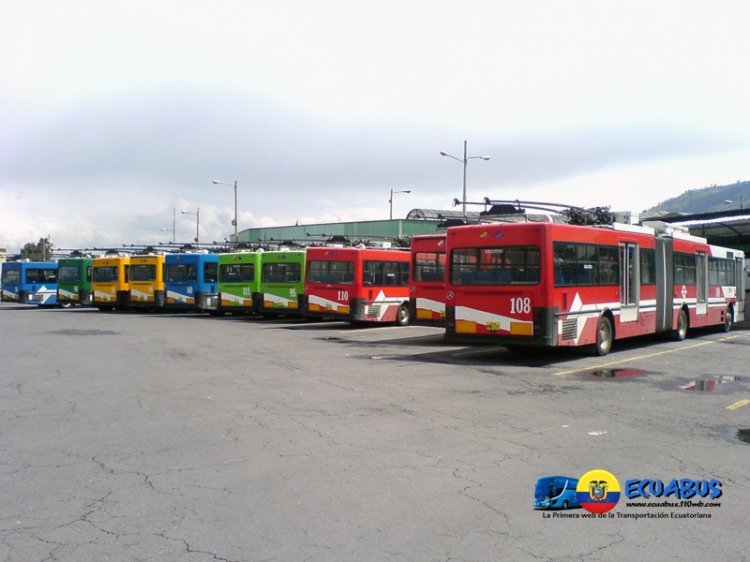 Mercedes-Benz O 405 GT - Hispano (en Ecuador) - Trolebus Quito
