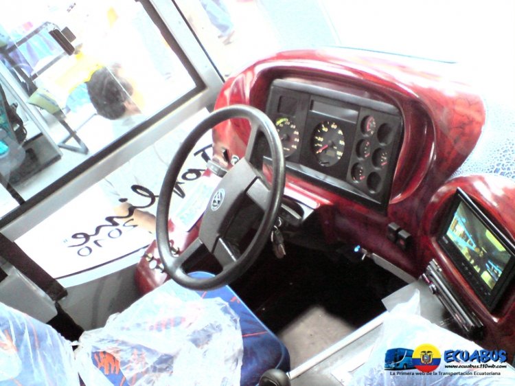 Interior Serman Topline
Tablero Volkswagen 17-210
(vista interior de la unidad)
