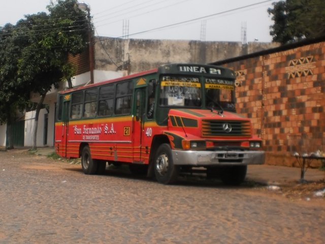 Mercedes-Benz - El 14 - San Fernando S.A. Línea 21
http://galeria.bus-america.com/displayimage.php?pos=-26827
