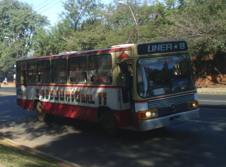 Mercedes-Benz OF-1315 - Marcopolo Tornino LN (en Paraguay) - 24 de Junio 11
