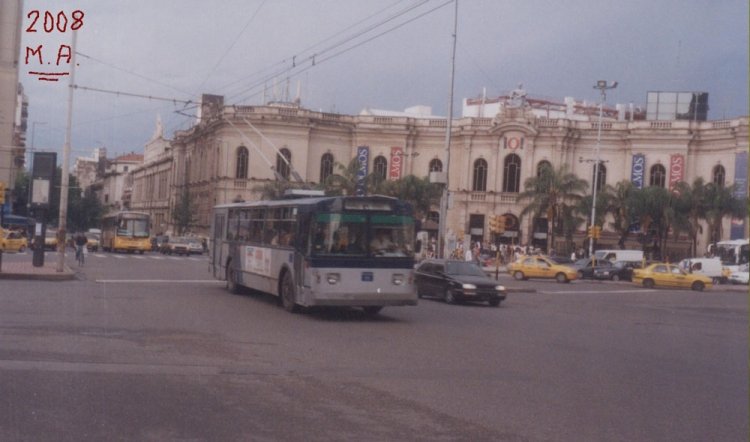 Uritzky ZIU 682 B10 (en Argentina) - TAMSE  TROLEBUSES .
PASANDO  POR   PATIO  OLMOS .
