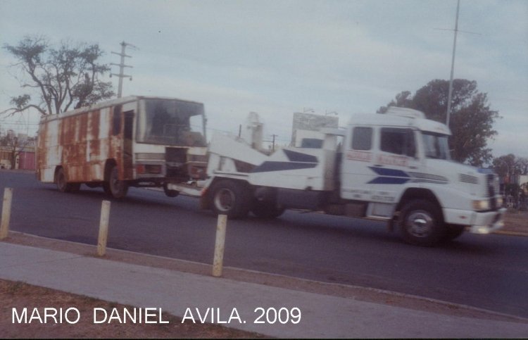 PARTICULAR
ROTONDA  BARRIO  ALTO  VERDE .

Para ver esta imagen hacer clic: [url=https://galeria.bus-america.com/albums/userpics/10472/CBA.2009+++.jpg]ACA[/url]
