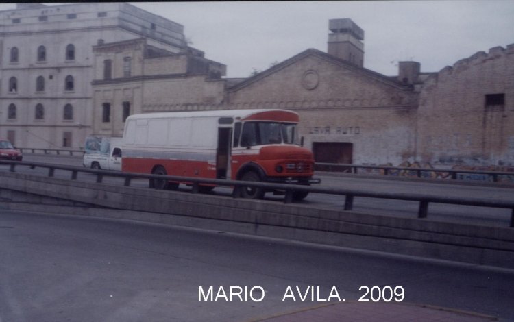 PARTICULAR
PASANDO  POR  ENFRENTE  DE  NETOC.
