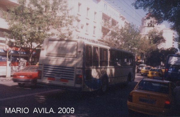 PARTICULAR
PASANDO  POR  EL  CENTRO.
