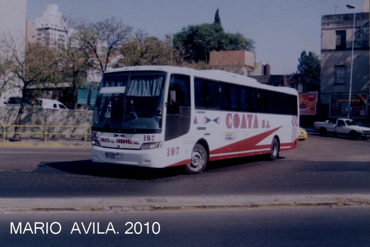 Busscar El Buss (en Argentina) - COATA  CORDOBA  SA.
SALIENDO  DE  LA  TERMINAL .
